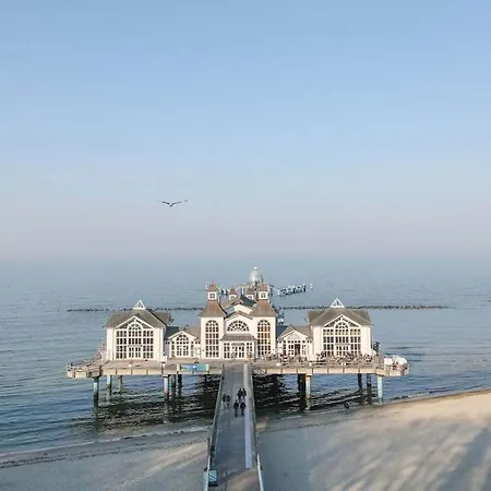 Holiday home Roland In Comfortable Holiday Sellin (Rugen)